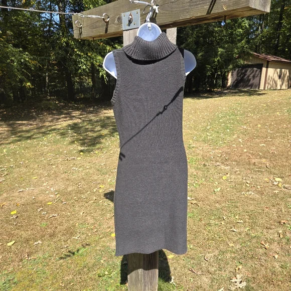Calvin Klein- Sleeveless- Turtleneck- Kneelength- Sweater Dress- Small fits Med - Picture 5 of 8
